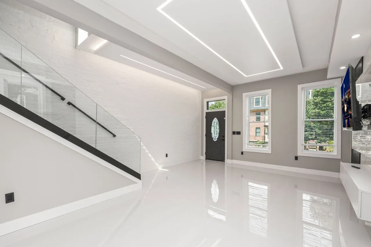 Urban Radiance – Contemporary Home in Washington, D.C. - Image 2