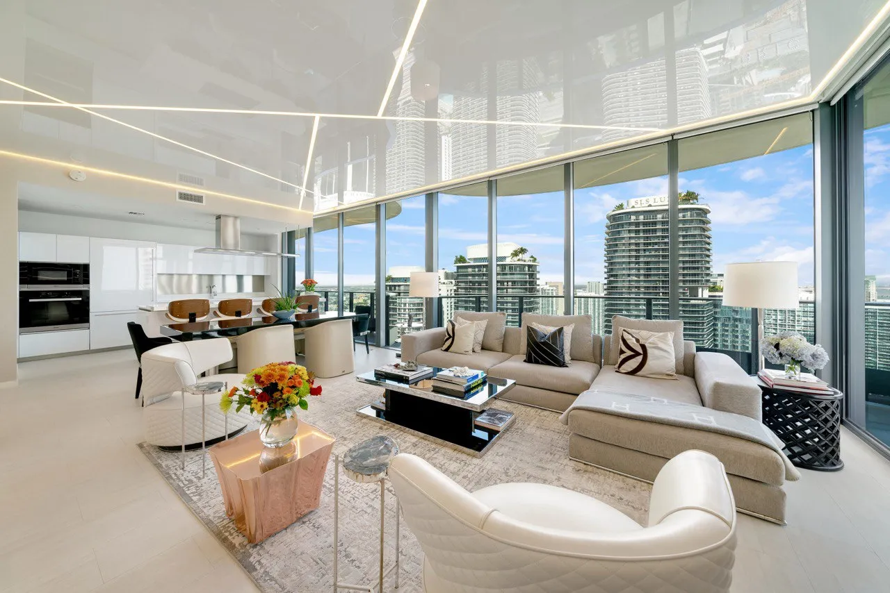 Skyline Reflection – Miami Gloss Ceiling with Ambient Geometry - Image 10