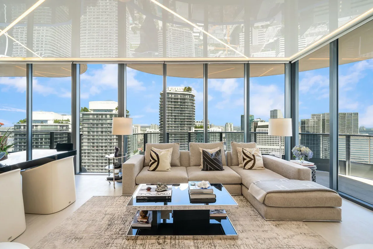 Skyline Reflection – Miami Gloss Ceiling with Ambient Geometry - Image 11