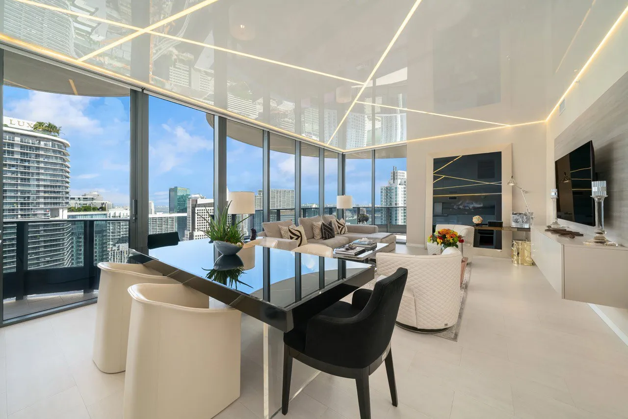 Skyline Reflection – Miami Gloss Ceiling with Ambient Geometry - Image 8