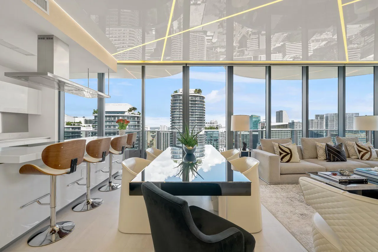 Skyline Reflection – Miami Gloss Ceiling with Ambient Geometry - Image 9